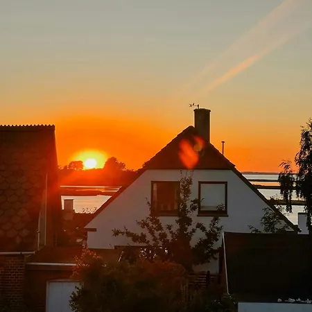Townhouse From 1862 With Sunsets In Thorohuse Casa de Férias Assens